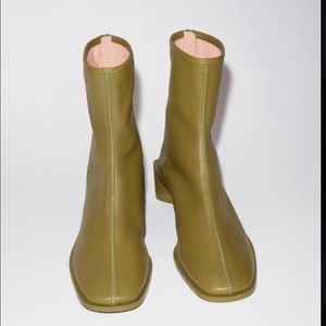 ISO acne studios Bertine boot khaki green